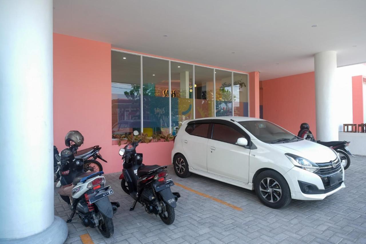 Sans Hotel Aurum Majapahit Semarang Luaran gambar
